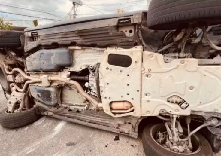 Brasileiro ex-campeão do UFC é vítima de acidente de carro