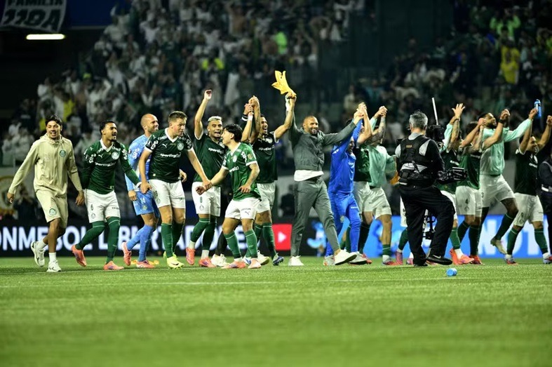 Palmeira goleia LDU, vira confronto e reedita final da Libertadores com o Flamengo; veja os gols
