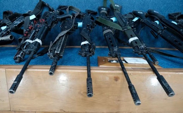Após recontagem, número de armas apreendidas em megaoperação no RJ sobe para 120; valor do material é estimado em R$...