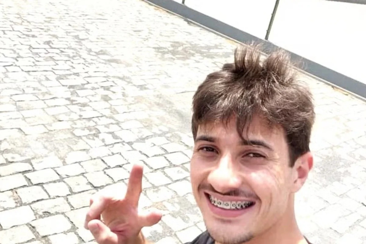 Caminhoneiro influenciador morre após cair em ribanceira