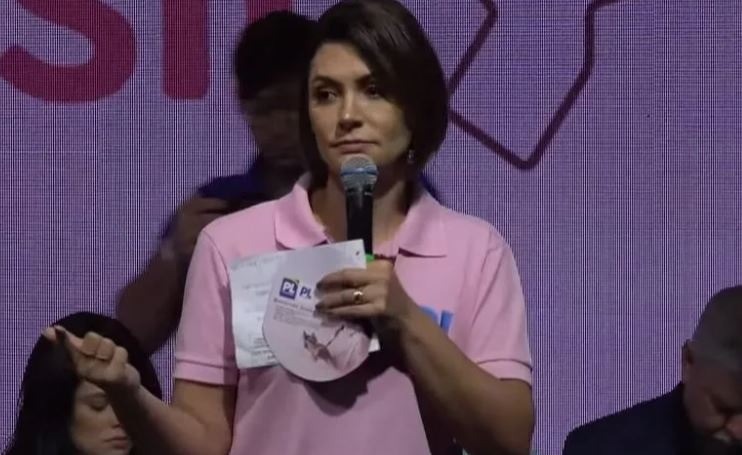 Michelle Bolsonaro diz que o “Congresso está de joelhos em frente ao STF”