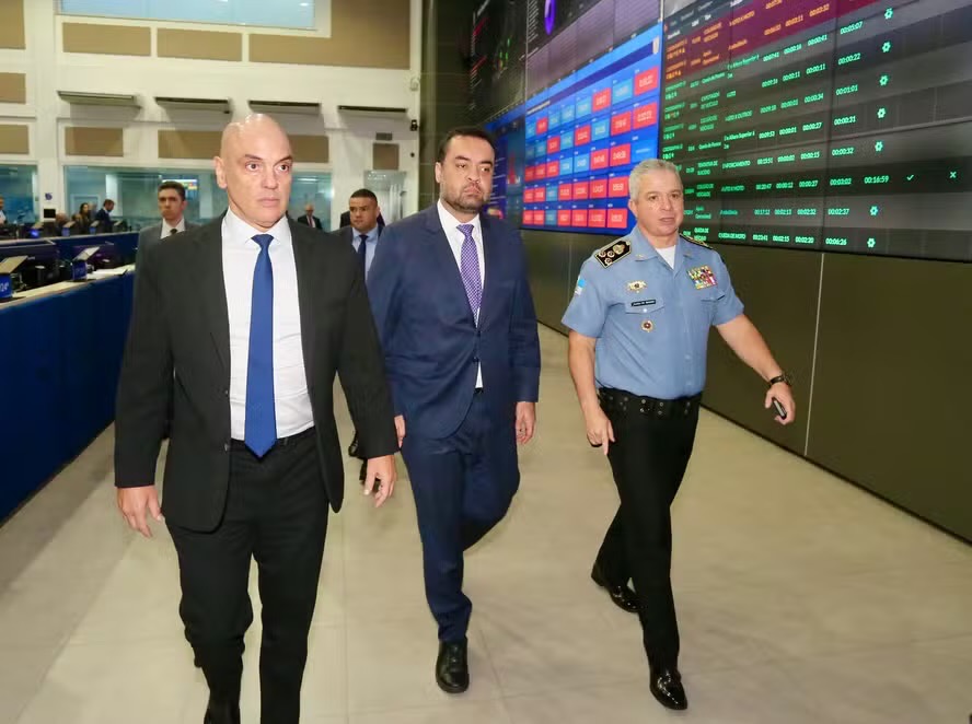 Megaoperação: Moraes determina que governo do Rio preserve imagens das câmeras dos policiais e apresente laudos de autópsia
