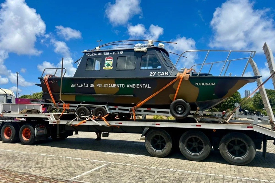 PM recebe barco para reforçar patrulhamento no RN
