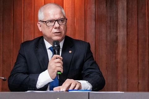 Ex-presidente do INSS Alessandro Stefanutto é preso em operação da PF contra descontos ilegais
