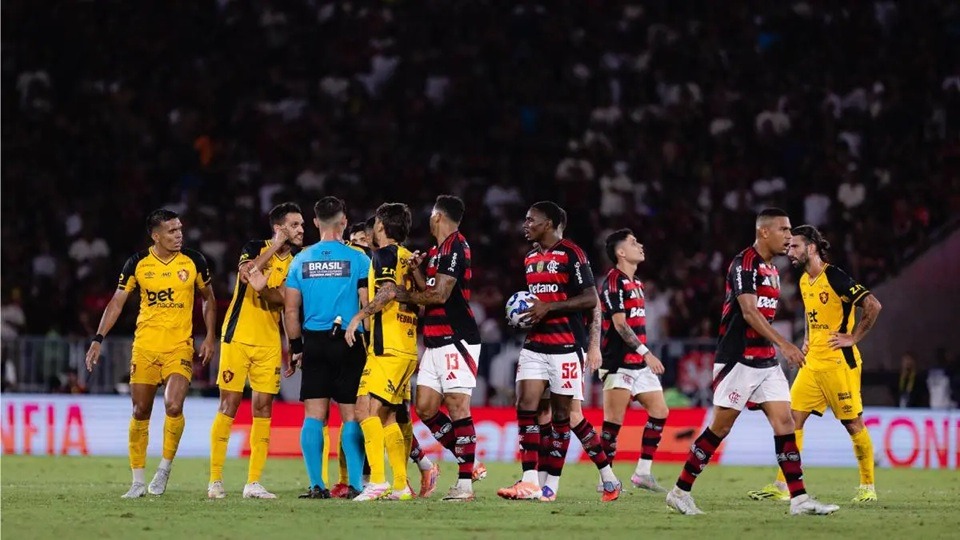Brasileirão tem Sport x Flamengo e Santos x Palmeiras; confira horários e onde assistir