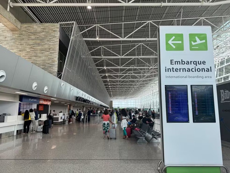 Companhia aérea é condenada após atraso de voo impedir passageira de embarcar em cruzeiro