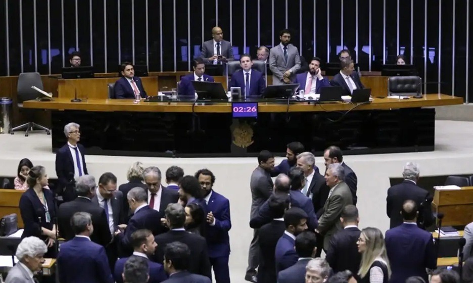 Câmara aprova PL Antifacção em derrota para Lula