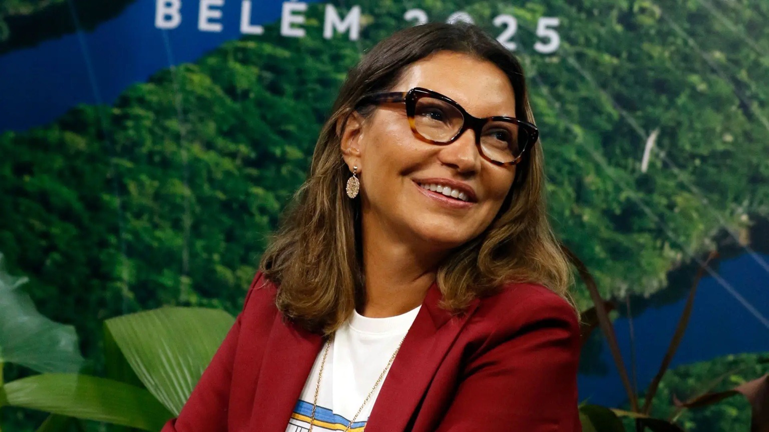Janja responde a críticas e diz que premiê alemão “não conheceu a Amazônia, só uma sala com ar-condicionado”