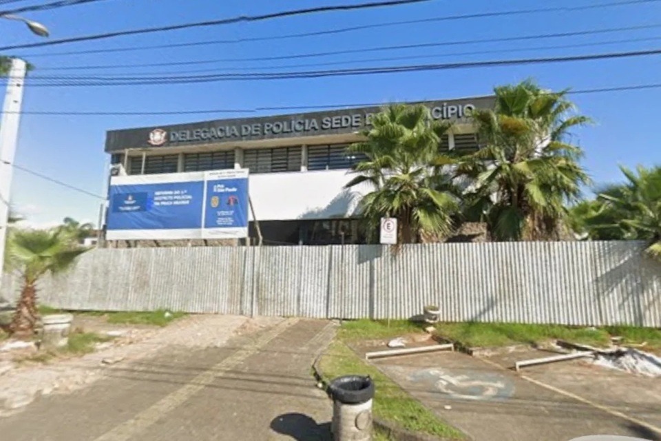 Homem morre após cair do 15º andar enquanto instalava luzes de Natal