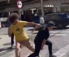 [VÍDEO] Deputado do PT troca socos com homem no meio da rua