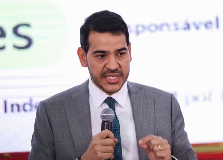 Indicação de Jorge Messias reduz média de idade do STF