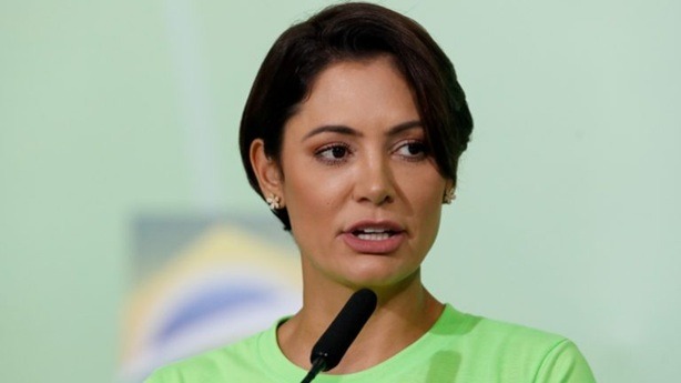 Michelle Bolsonaro publica mensagem bíblica após prisão do ex-presidente