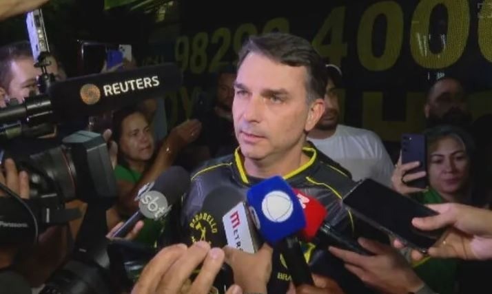 Psol pede à PGR investigação de Flávio por incitação ao crime; partido crê que convocação de vigília facilitaria fuga de...