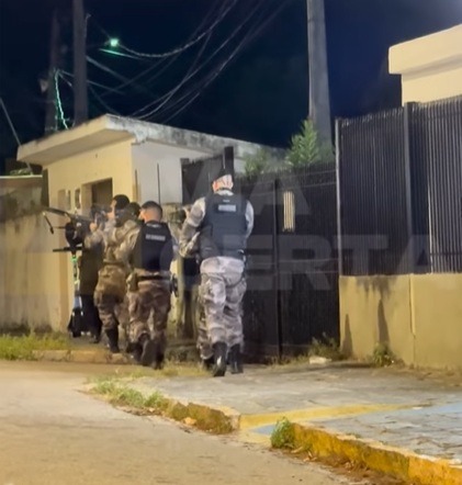 VÍDEO: Mãe Luiza enfrenta mais uma noite de terror com intenso confronto armado