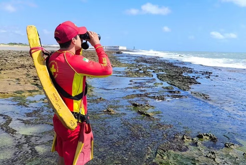 Corpo de Bombeiros registra 12 salvamentos em praias da Grande Natal durante feriadão