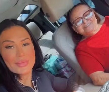 Gracyanne Barbosa rebate críticas por ainda morar com a mãe de Belo