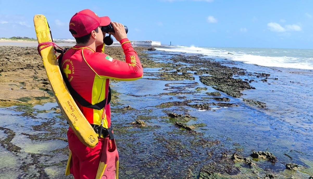 Corpo de Bombeiros salvam 12 pessoas nas praias durante feriadão em Natal
