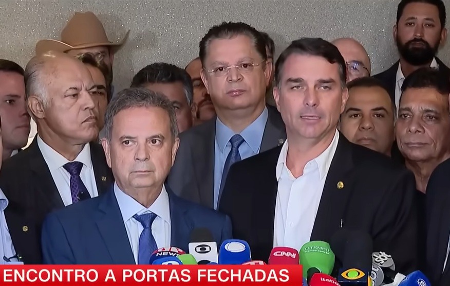 Flávio e Rogério Marinho procuram Motta após a prisão de Bolsonaro