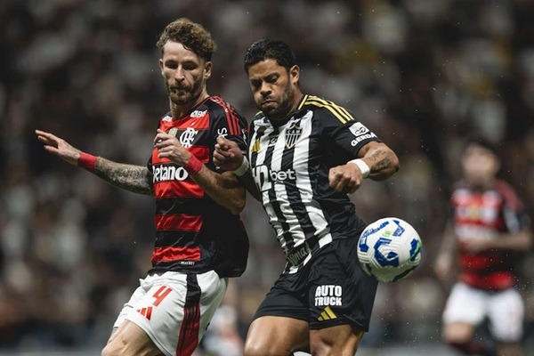 Flamengo arranca empate contra o Galo e fica mais perto do título brasileiro