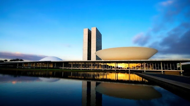 Brasil lidera ranking mundial de supersalários e gasta R$ 20 bilhões em um ano