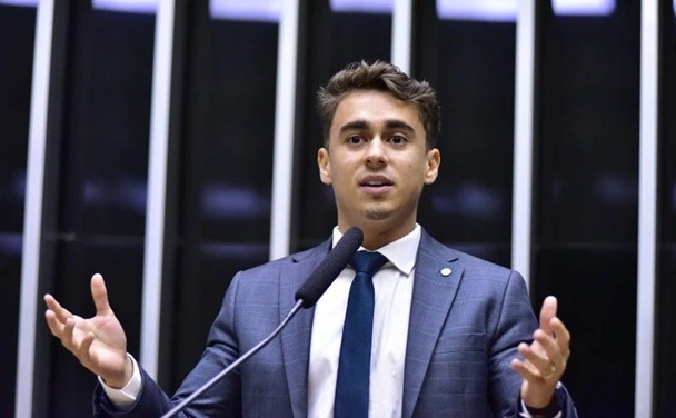 “Patético”, diz Nikolas após Moraes pedir explicação sobre uso de celular