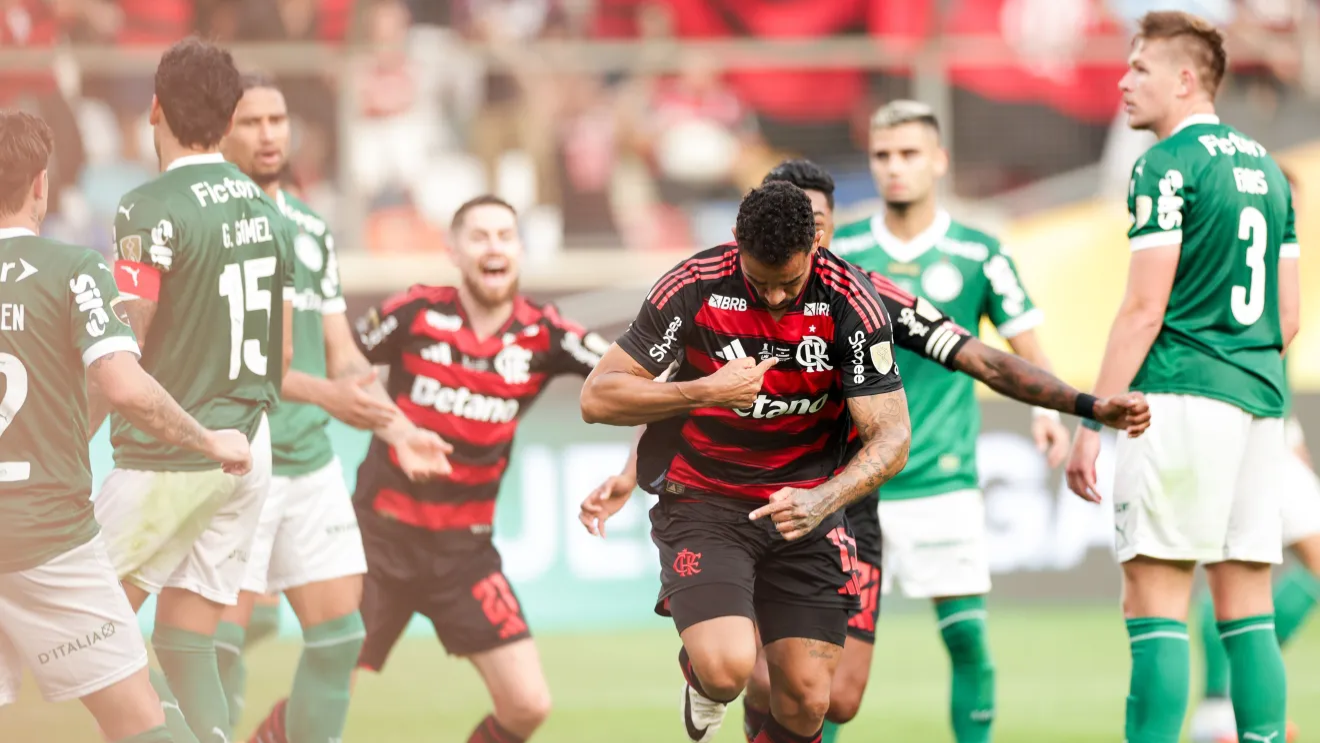 Flamengo vence Palmeiras e entra para história como primeiro time brasileiro tetra da Libertadores