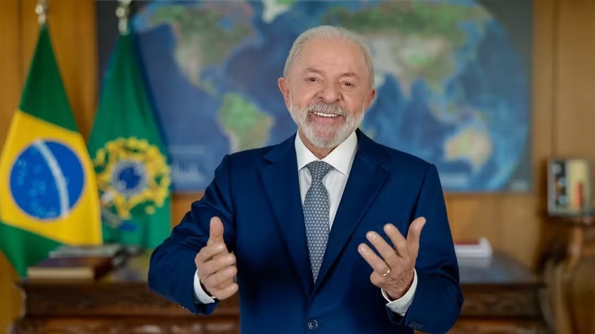 Lula chama isenção de IR de ‘quase um 14º salário’ e sugere TV nova para a Copa