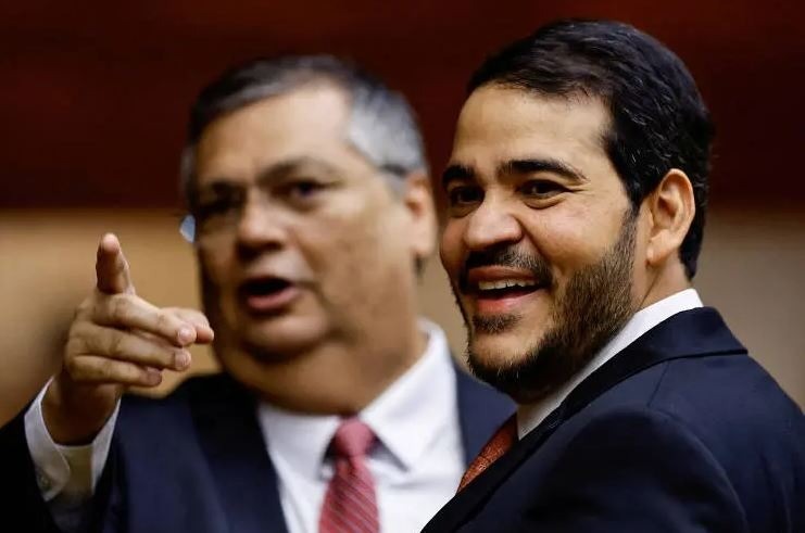 Dino diz que indicação de Messias ao STF é assunto ‘politicamente controvertido’ e, por isso, não comentou escolha de Lula