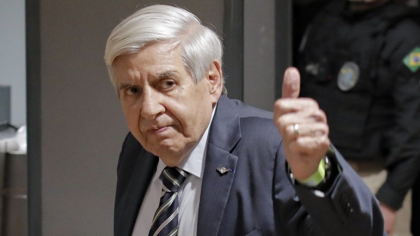 Moraes determina perícia da PF para avaliar Alzheimer de Heleno