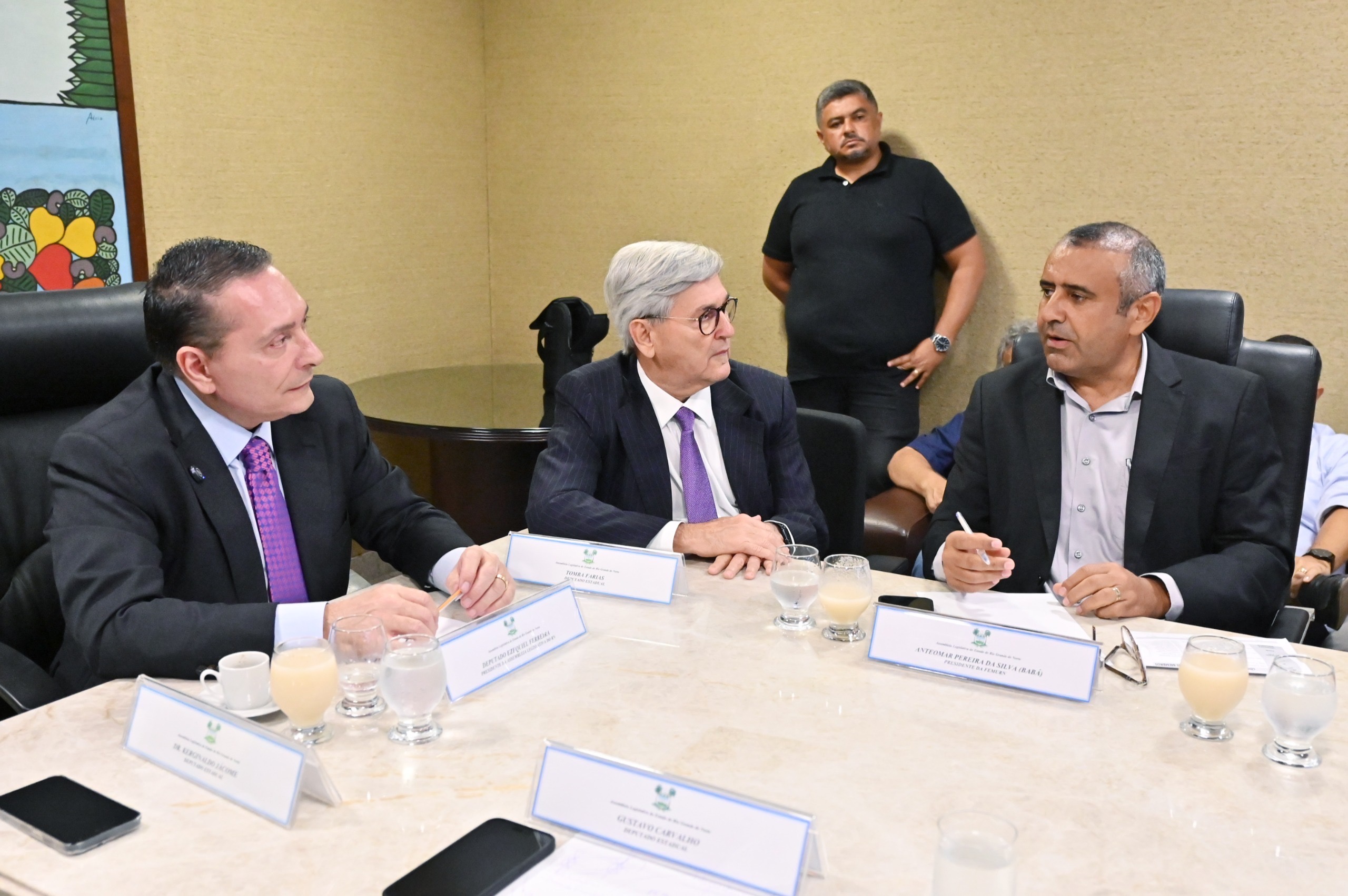 Ezequiel atende pauta municipalista encaminhada pela Femurn à ALRN