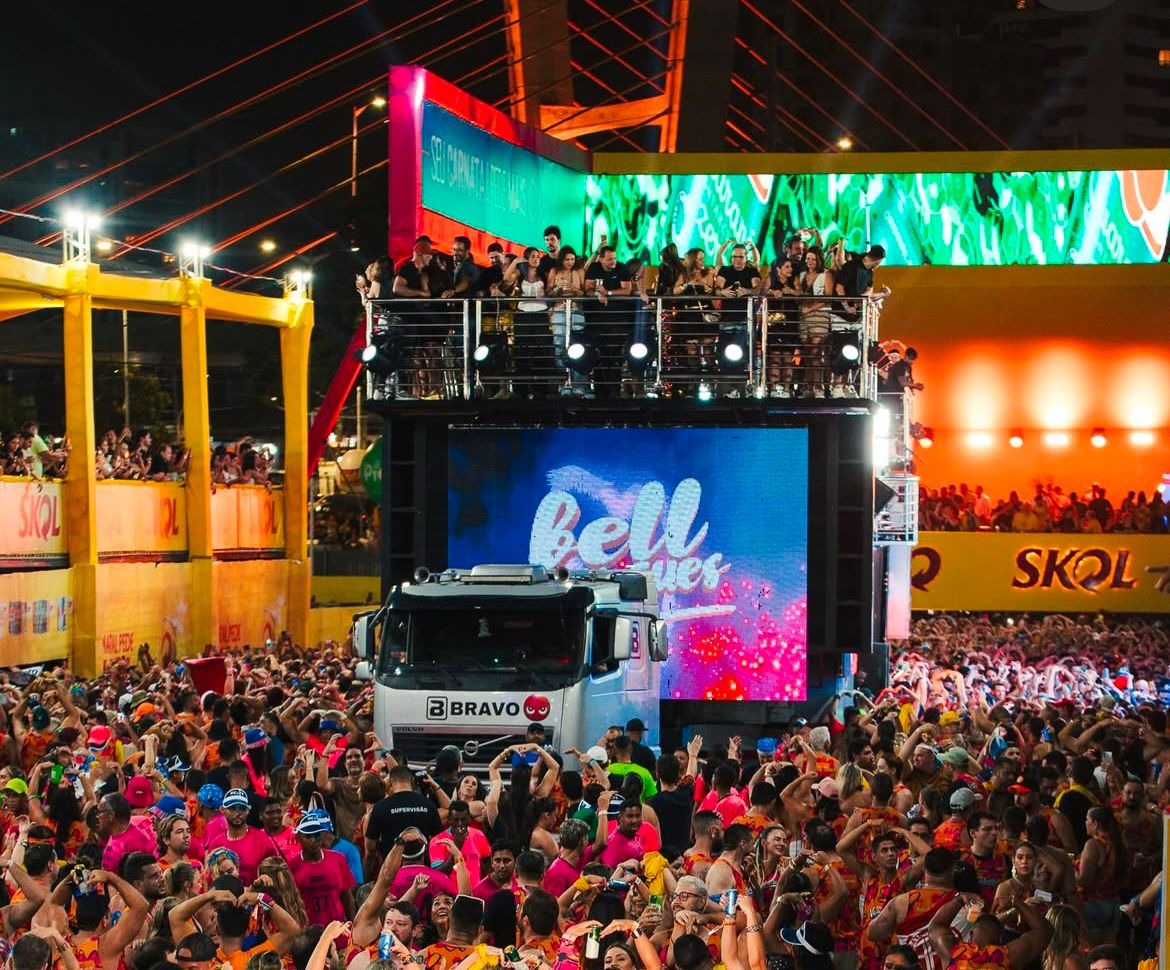 Segundo dia do Carnatal 2025 leva multidão ao corredor da folia e consagra noite de grandes shows