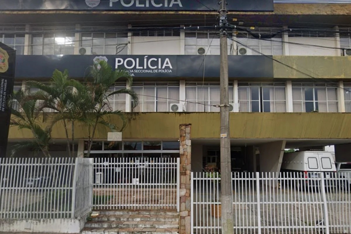 Homem com arma falsa morre após reagir a abordagem policial