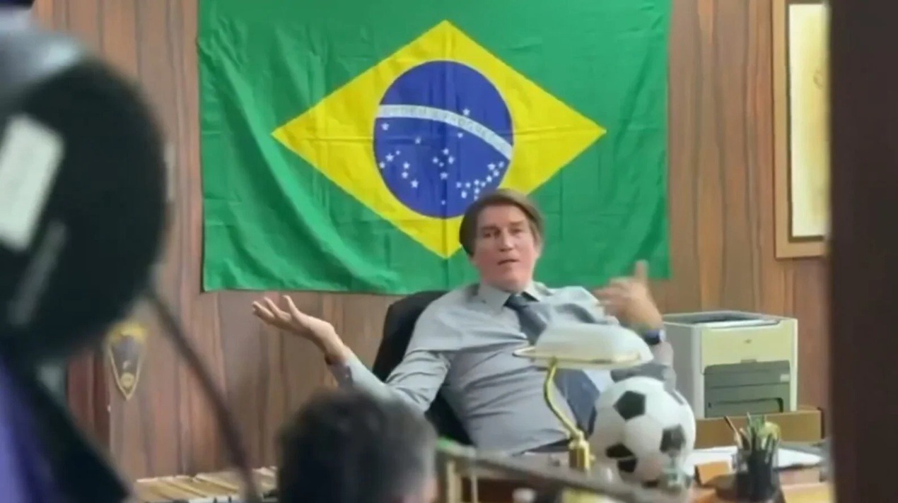 Primeiras cenas do filme sobre Bolsonaro são divulgadas; ASSISTA