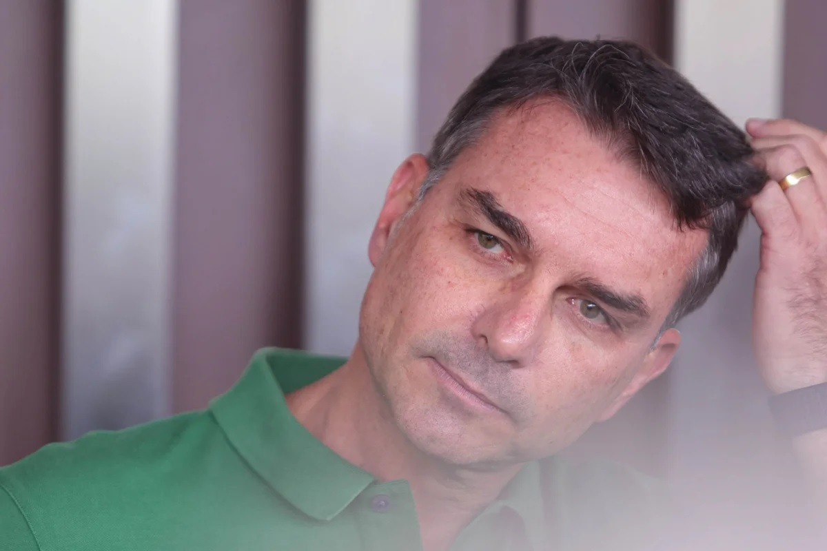 Líderes do Centrão não atendem convite e esvaziam reunião com Flávio