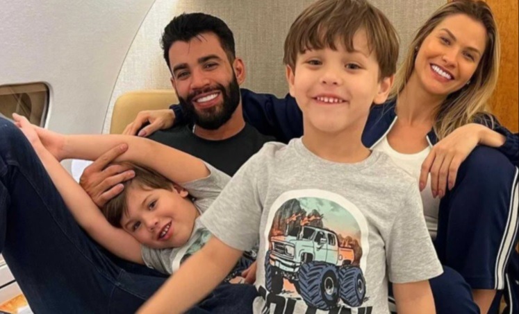 Gusttavo Lima diz que filhos querem andar de ônibus: “Sonho deles”