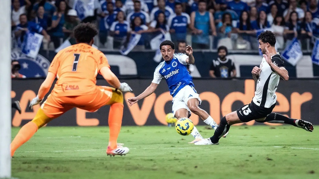 Corinthians vence Cruzeiro e abre vantagem na Copa do Brasil
