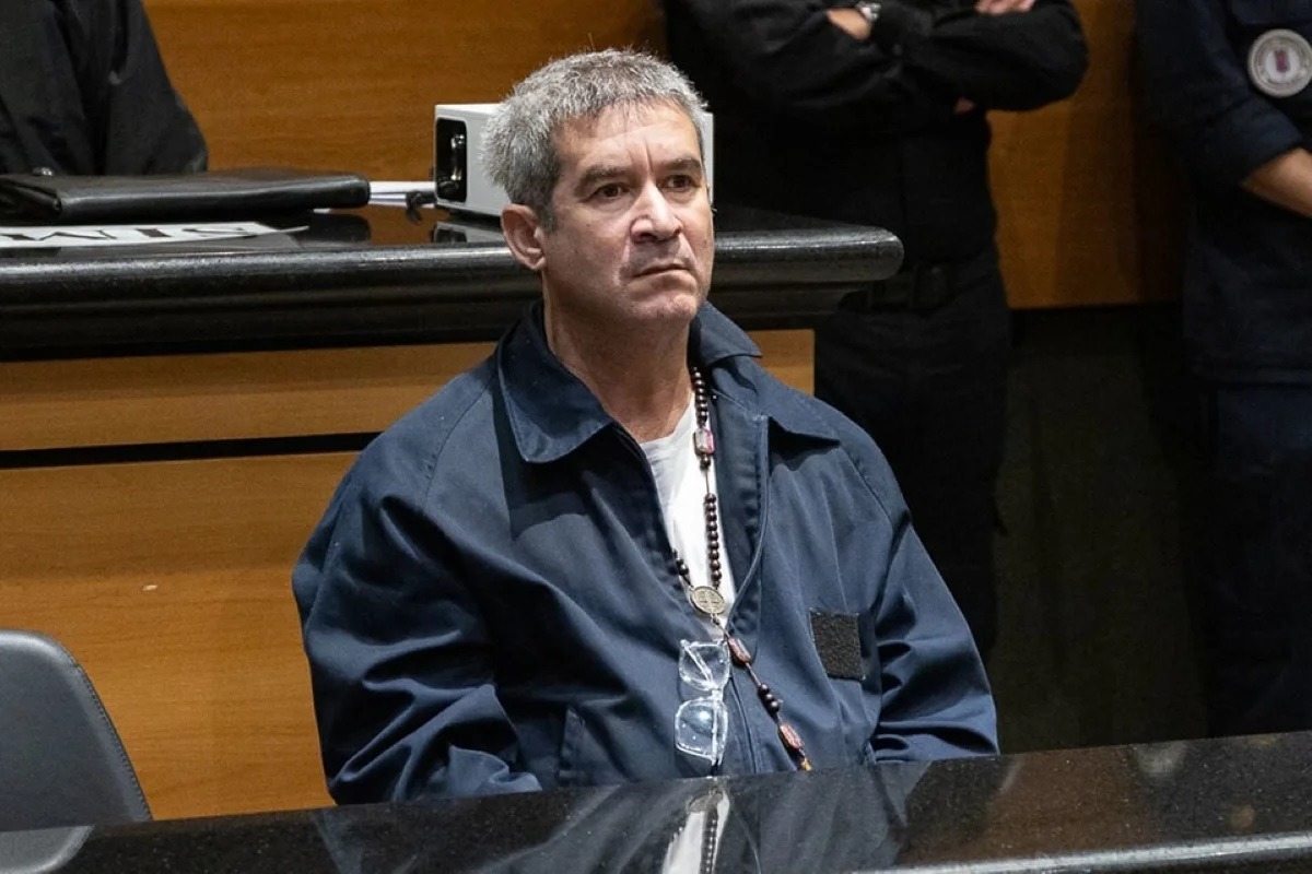 Oficial da Marinha é condenado a 80 anos de prisão por matar sogros