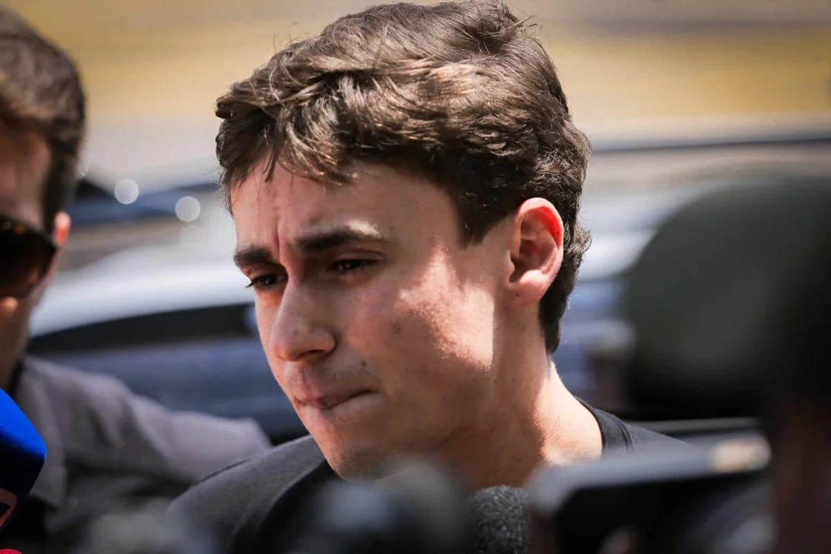 Nikolas xinga bolsonarista foragido: “Você é um bosta”