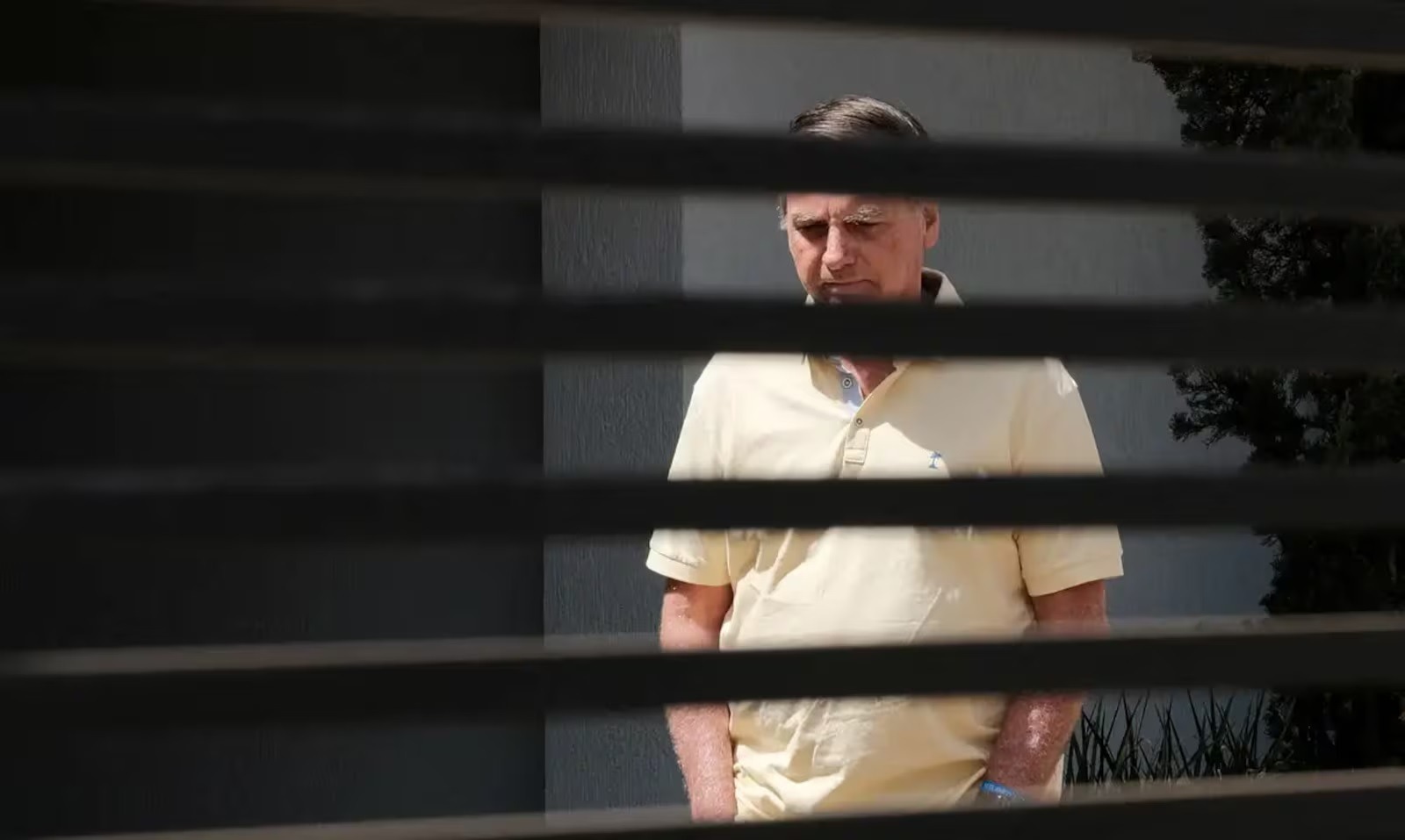 Barulho na cela e saúde fragilizada levam STF a avaliar transferência de Bolsonaro
