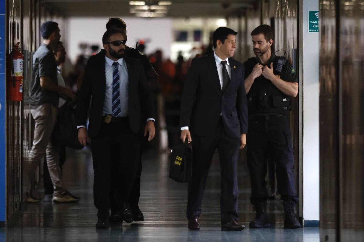 Investigações da PF irritam centrão e escalam tensão entre Congresso, Planalto e STF