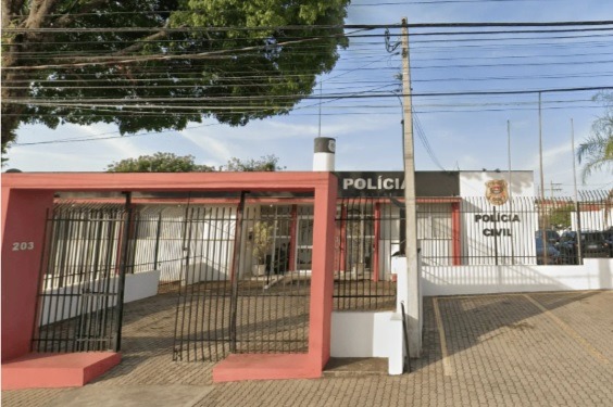 Homem é morto a facadas e tem coração arrancado dentro de casa