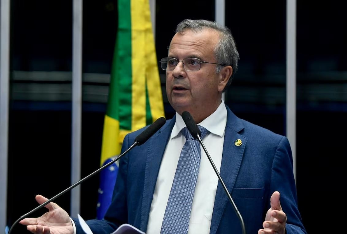 Marinho vê efeito Chile e aposta em “superbancada” para eleger Flávio Bolsonaro em 2026