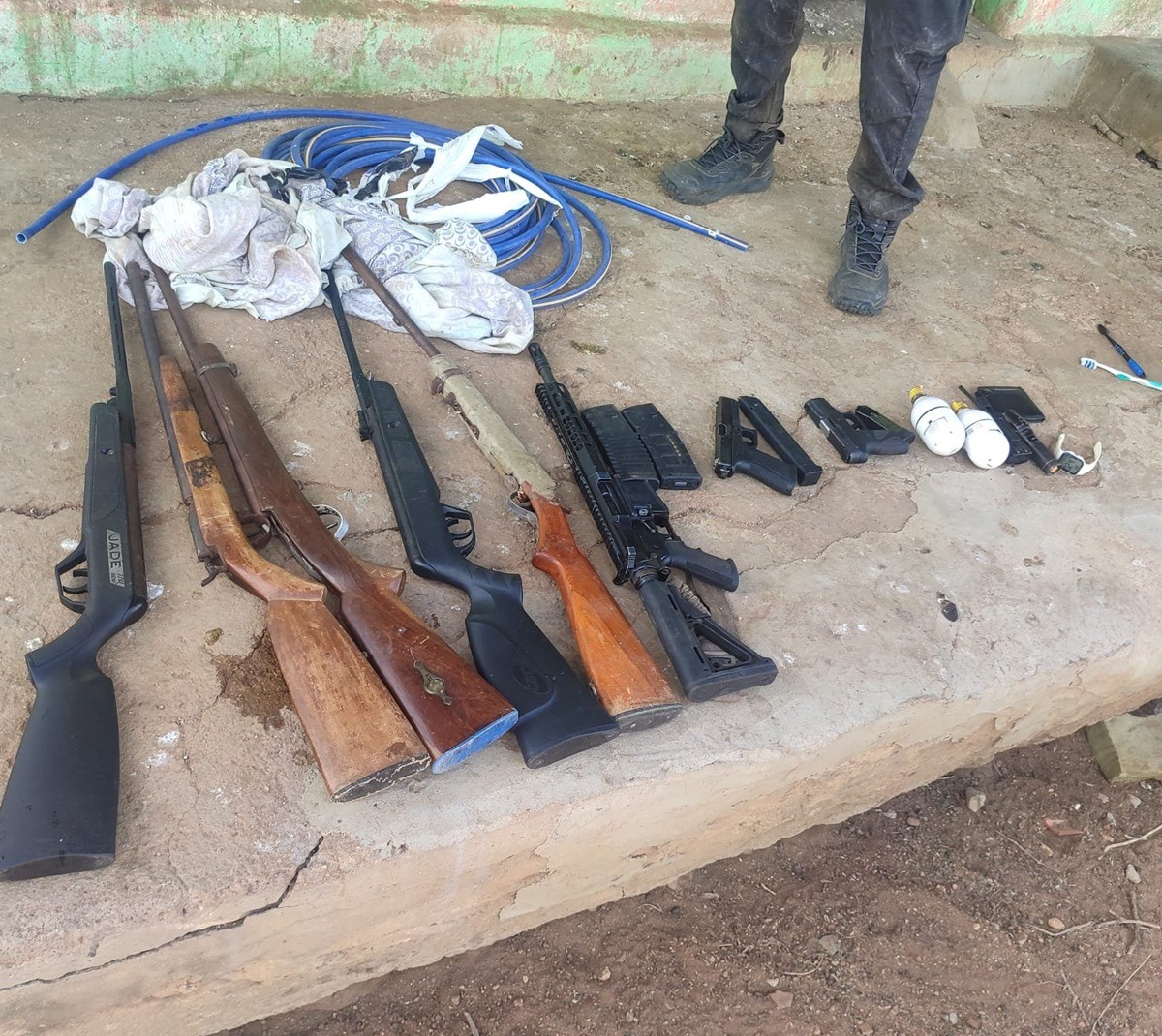 Operação prende quatro pessoas e apreende arsenal no interior do RN