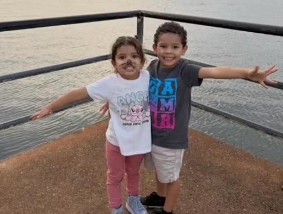 Irmãos de 4 anos morrem afogados em piscina durante confraternização da família