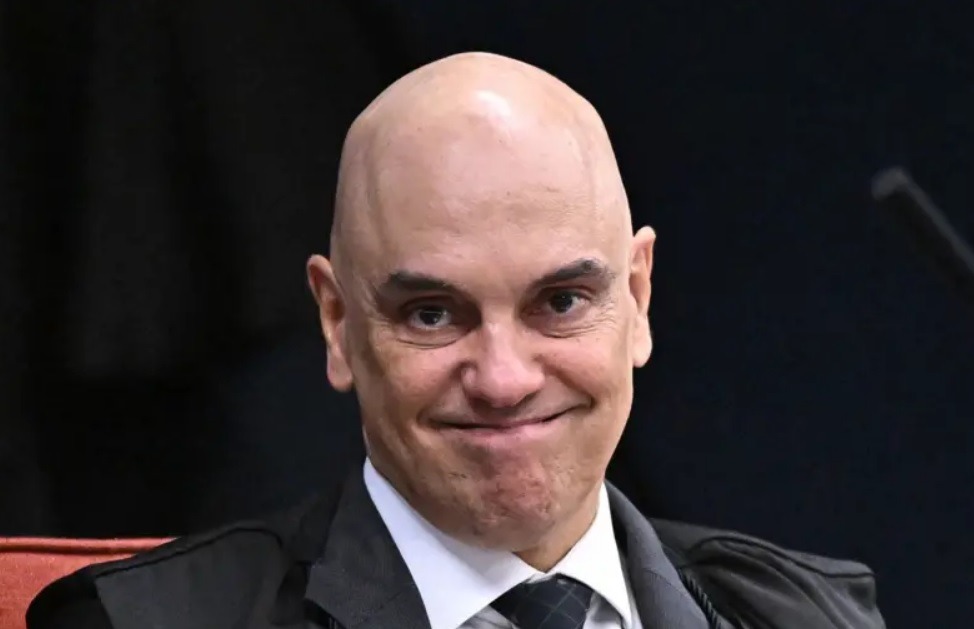 Moraes procurou Galípolo para intervir pelo Banco Master junto ao Banco Central