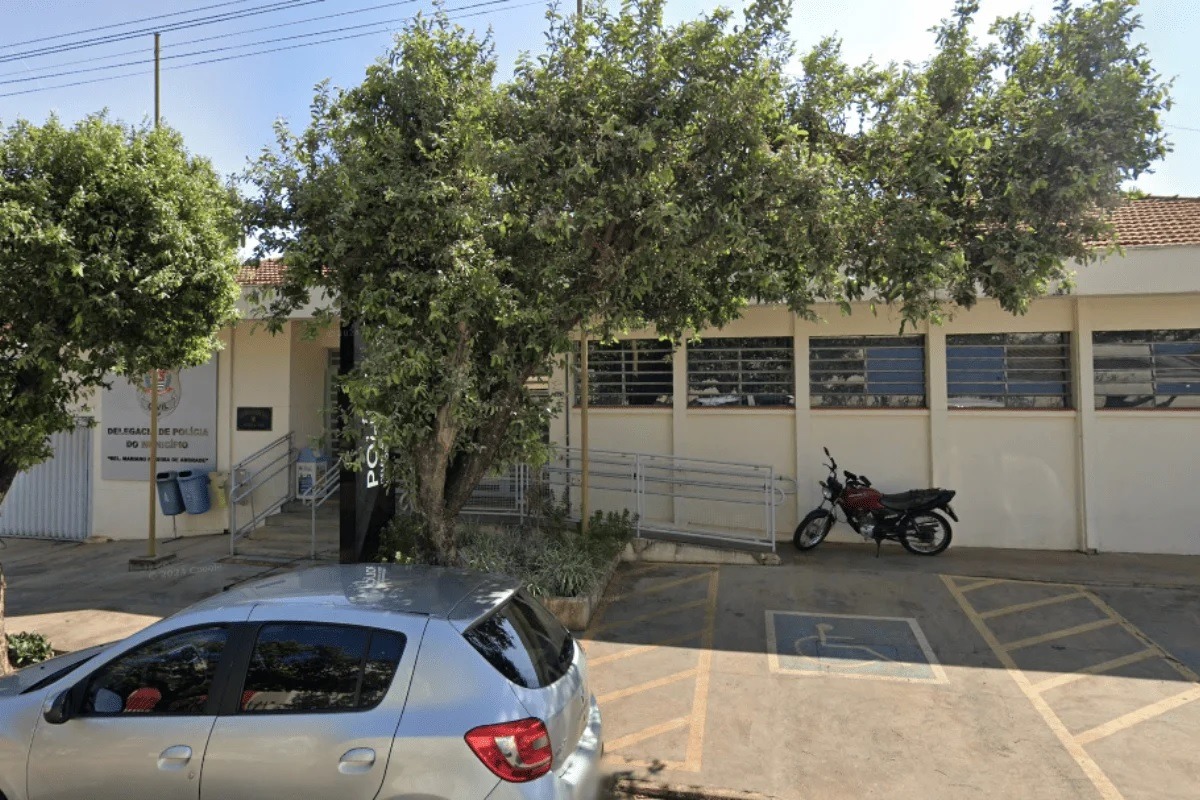 Mãe é presa suspeita de retirar tubo de traqueostomia e matar filho