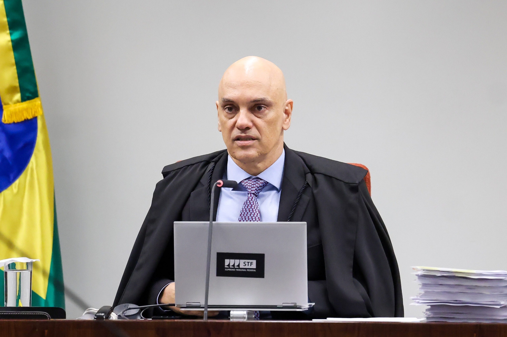 Caso Banco Master expõe elo entre Moraes, BC e reação política em Brasília; veja cronologia