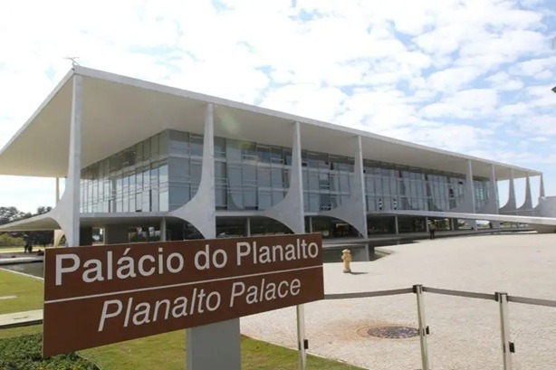 Governo Lula divulga que terceirizados do Planalto terão escala 5x2