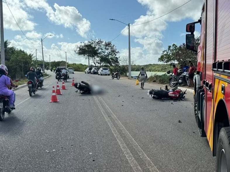Duas pessoas morrem e uma fica ferida após colisão de motos em Natal