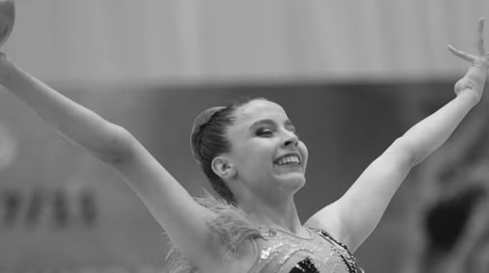 Isabelle Marciniak, campeã brasileira de ginástica rítmica, morre aos 18 anos vítima de câncer